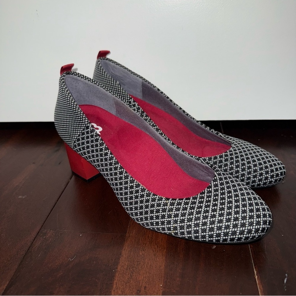 Betabrand Starter Block Heel Shoes Women’s Size 9M Black Red Pumps
